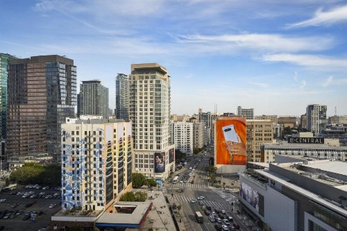 Courtyard by Marriott Los Angeles L.A. LIVE - image 5
