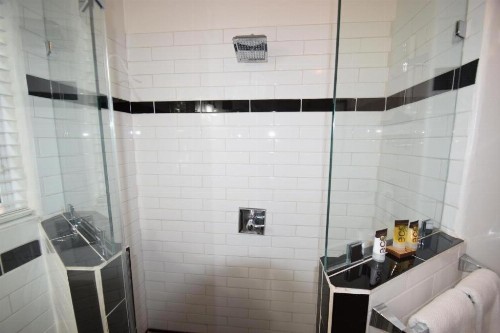 Beverly Hills Celebrity Home - image 12