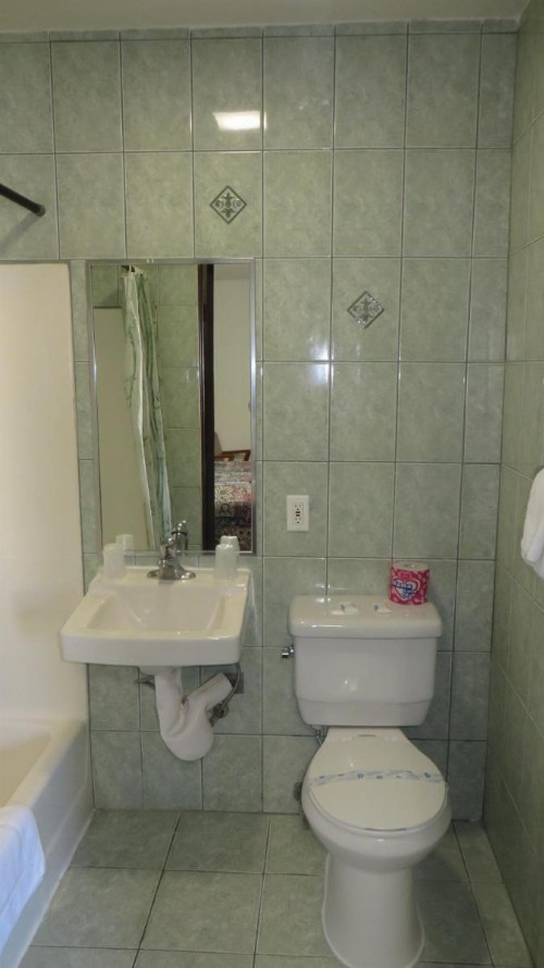 Eagle Rock Motel - image 11