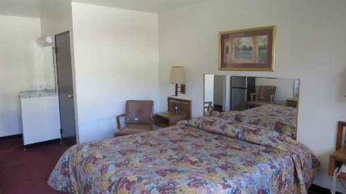 Eagle Rock Motel - image 15