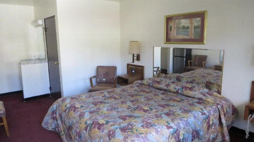 Eagle Rock Motel - image 17