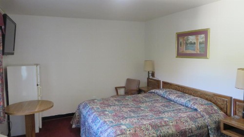 Eagle Rock Motel - image 18