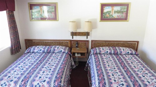 Eagle Rock Motel - image 20