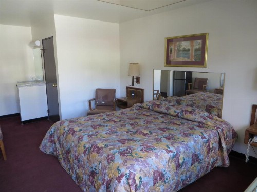 Eagle Rock Motel - image 23