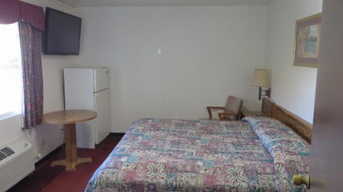Eagle Rock Motel - image 27