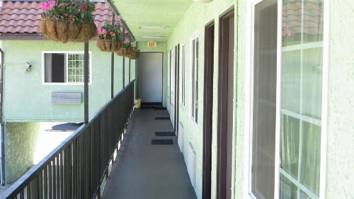 Eagle Rock Motel - image 29