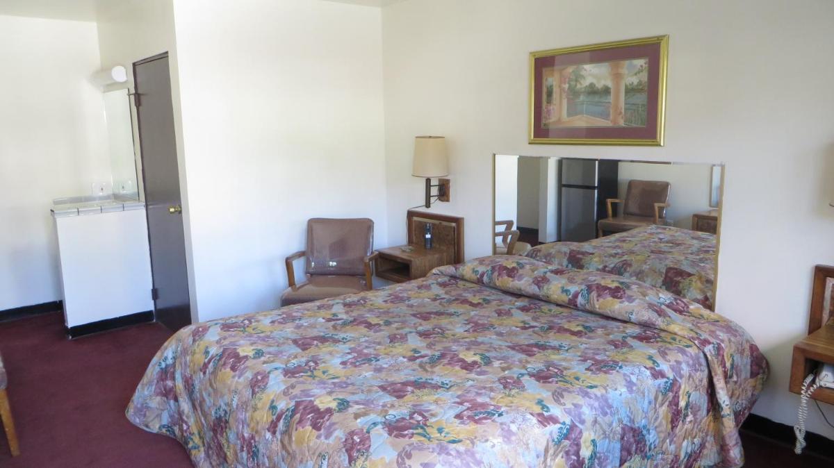 Eagle Rock Motel - image 5