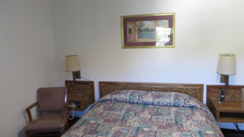 Eagle Rock Motel - image 6