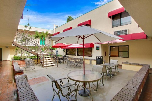 Rotex Western Inn - image 3
