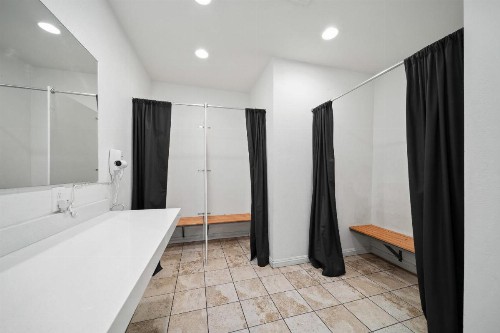 Samesun Hollywood - image 8
