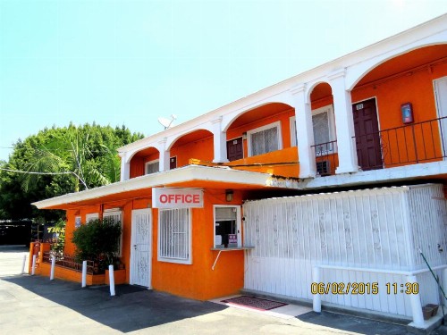Central Inn Motel - image 23