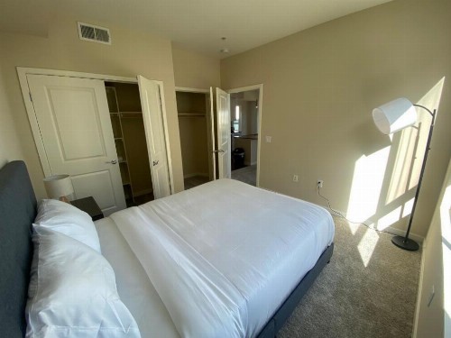 Central Apartment - image 37