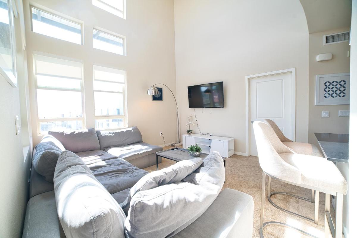 Central Apartment - image 4