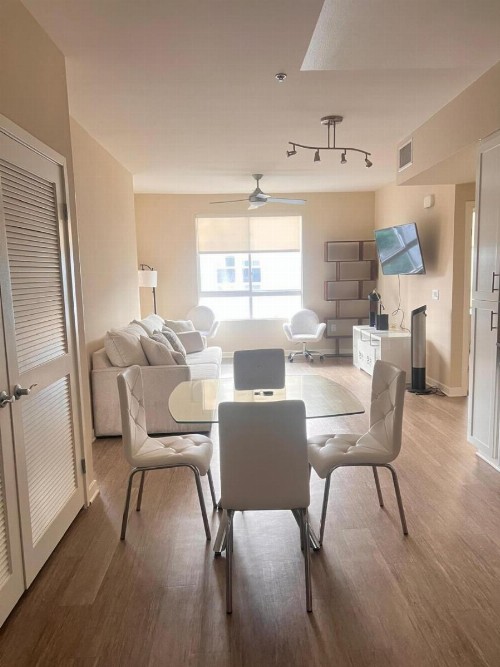 Central Apartment - image 49