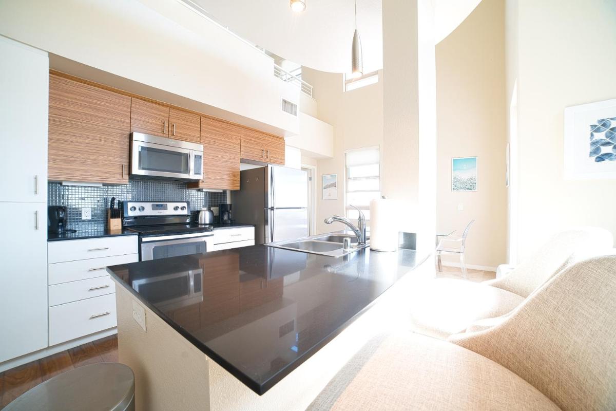 Central Apartment - image 6