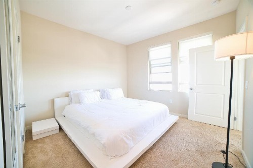 Central Apartment - image 7
