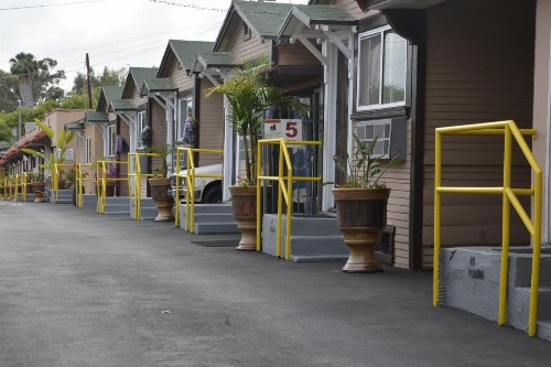 Lincoln Park Motel - image 12
