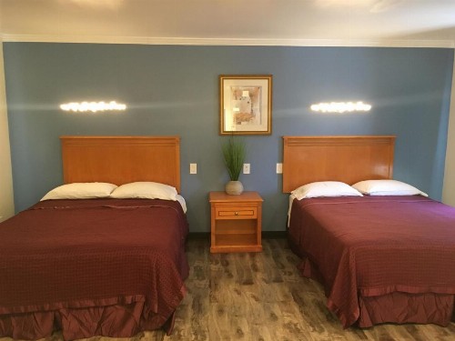 Lincoln Park Motel - image 23