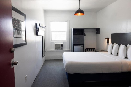 American Hotel - image 11