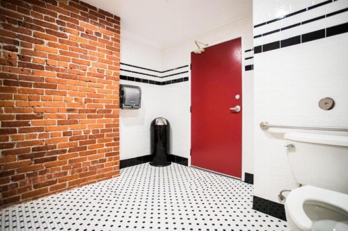 American Hotel - image 35