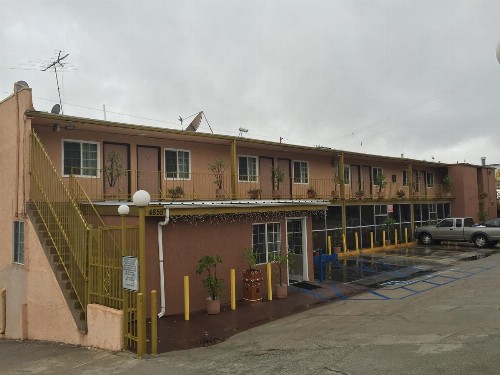 Highland Park Motel - image 3