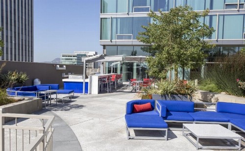 Hollywood Walk of Fame Furnished Apartments - image 2