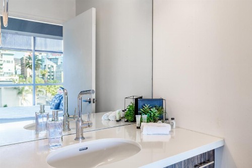 Hollywood Walk of Fame Furnished Apartments - image 6