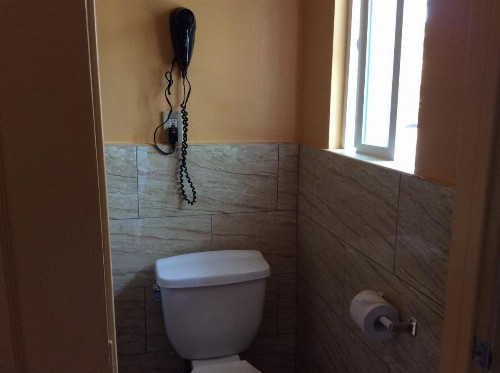 El Don Motel - image 12