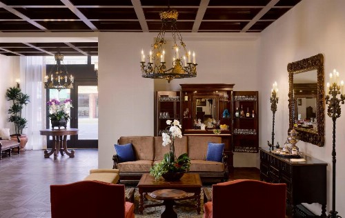 Plaza la Reina - image 32