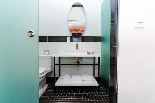 H by H Hospitality - image 3