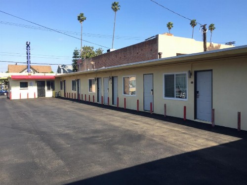 Park Motel - image 8