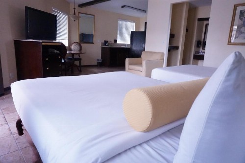 Tuscan Garden Inn - image 14