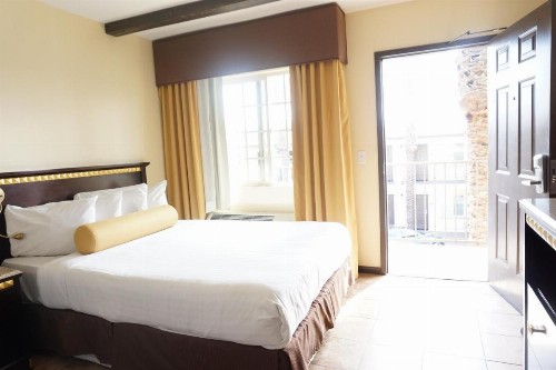 Tuscan Garden Inn - image 24