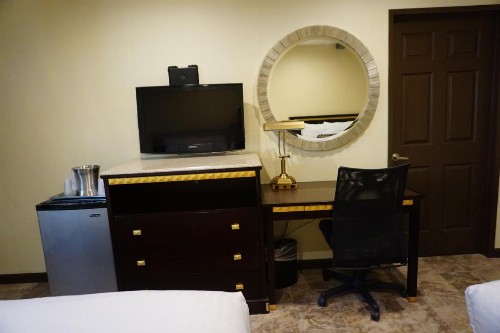 Tuscan Garden Inn - image 26