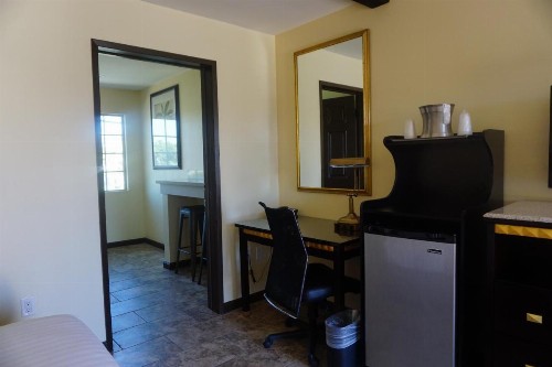 Tuscan Garden Inn - image 34