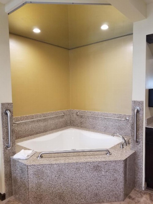 Tuscan Garden Inn - image 45