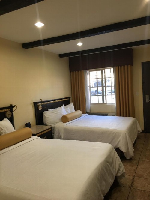 Tuscan Garden Inn - image 47
