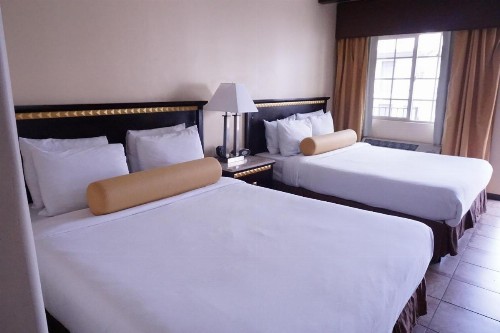 Tuscan Garden Inn - image 7