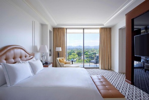 Waldorf Astoria Beverly Hills - image 4