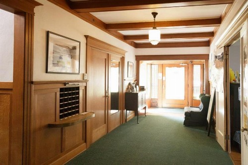 Orange Drive Hostel - image 16