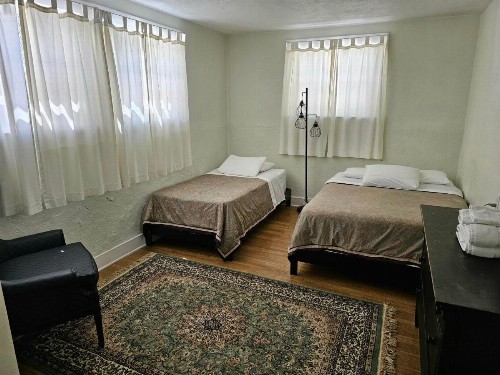 Orange Drive Hostel - image 24