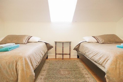 Orange Drive Hostel - image 33