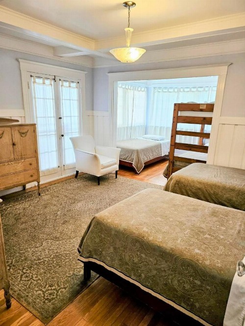 Orange Drive Hostel - image 34