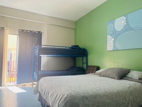 Banana Bungalow West Hollywood Hotel & Hostel - image 23
