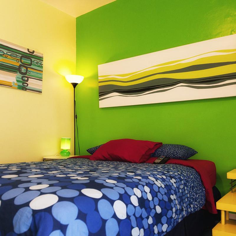 Banana Bungalow West Hollywood Hotel & Hostel - image 7