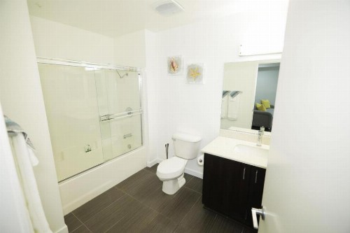 Downtown Cosmopolitan Residences - image 17