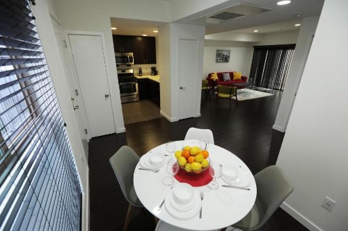 Downtown Cosmopolitan Residences - image 3