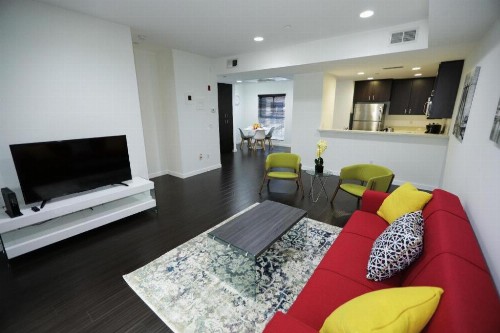 Downtown Cosmopolitan Residences - image 8