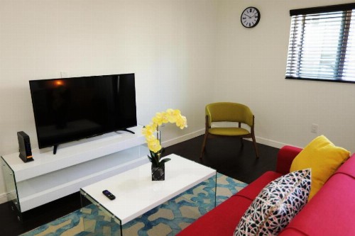 Downtown Cosmopolitan Residences - image 9