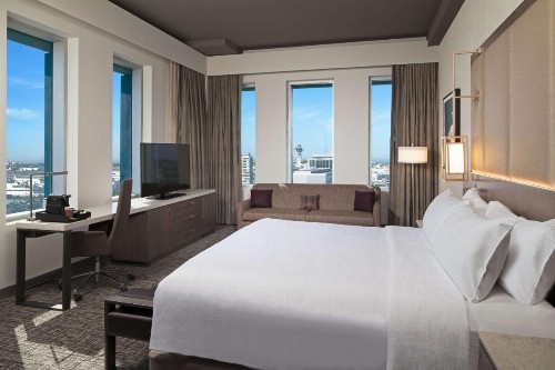 H Hotel Los Angeles Curio Collection By Hilton - image 18
